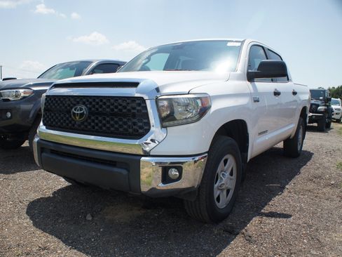 Used 2021 Toyota Tundra SR5 w/ SR5 Upgrade Package AWD/4WD image 1