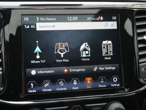 Used 2022 Jeep Grand Cherokee Laredo X image 38