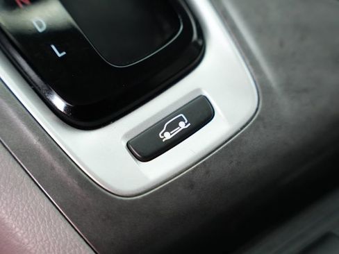 Used 2017 Honda Pilot EX image 32