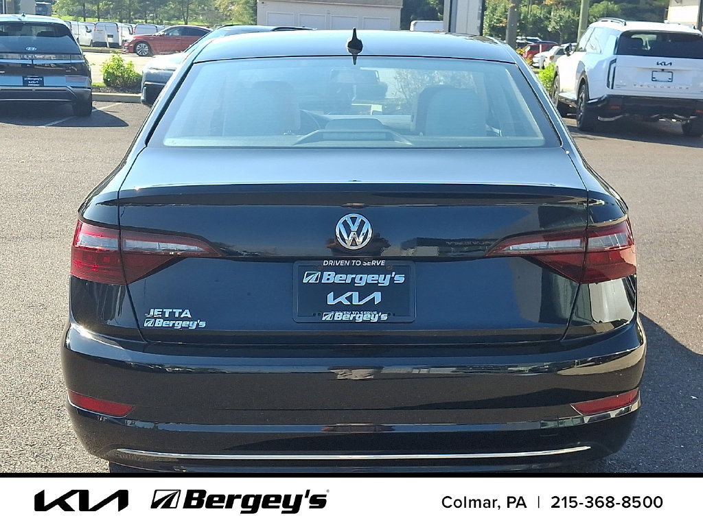 Used 2020 Volkswagen Jetta SE w/ SE Cold Weather Package FWD image 6