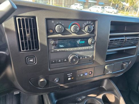 Used 2024 Chevrolet Express 2500 w/ Driver Convenience Package image 15
