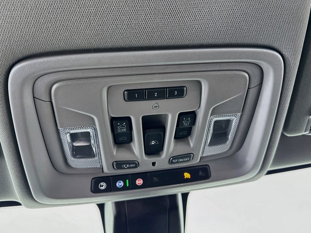 Used 2020 GMC Sierra 3500 Denali w/ Denali Ultimate Package AWD/4WD image 16