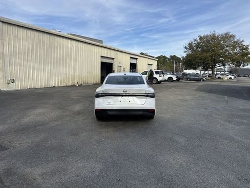 New 2026 Nissan Sentra SL image 6