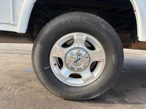 Used 2016 Ford F250 XLT w/ XLT Interior Package image 15