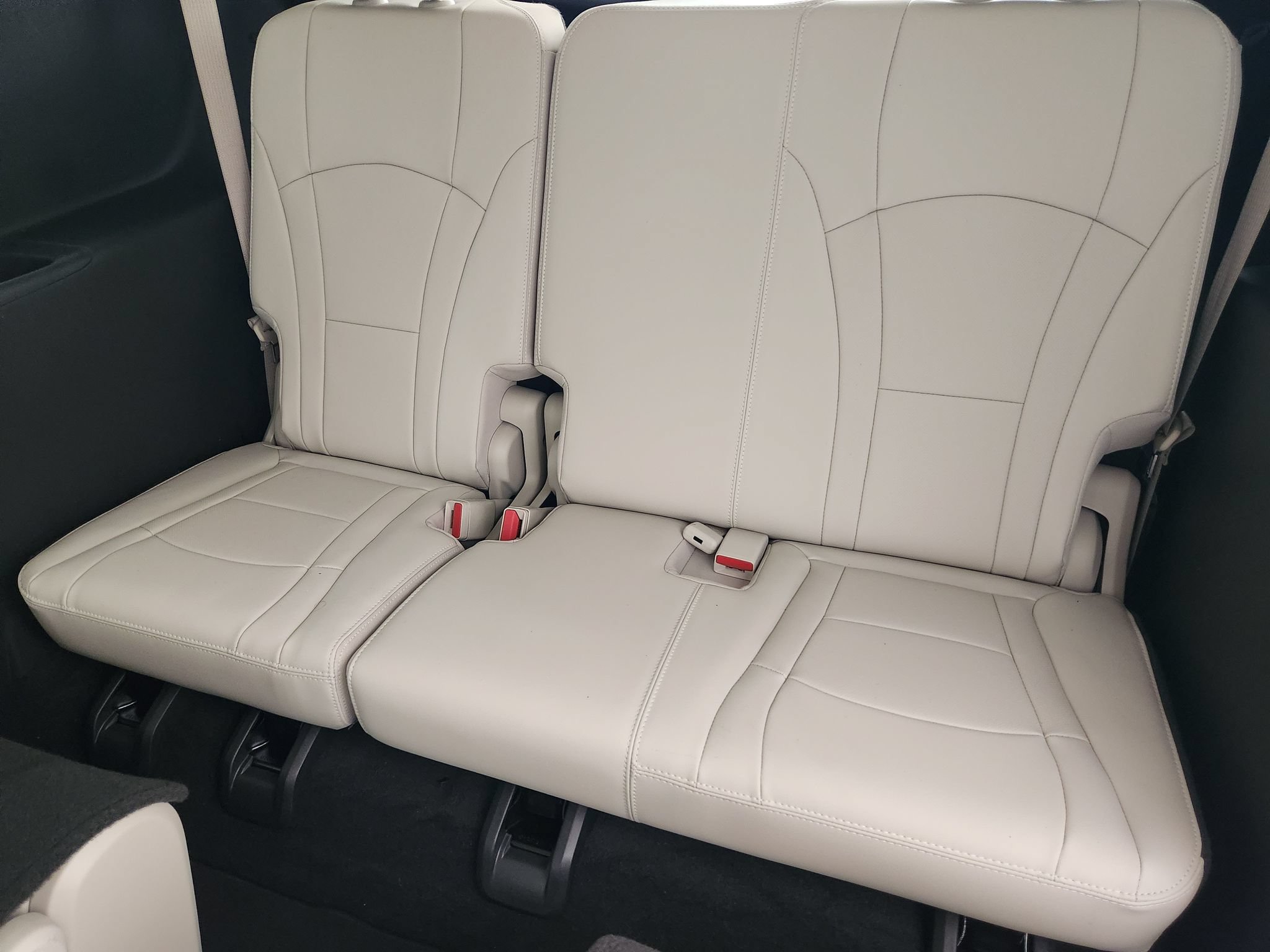 Used 2023 Buick Enclave Essence w/ Trailering Package, 5000 lbs. FWD image 33