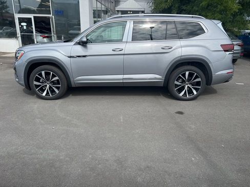 New 2026 Volkswagen Atlas SEL Premium R-Line AWD/4WD image 16