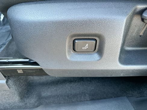 Used 2024 Toyota Tacoma TRD Off-Road image 13