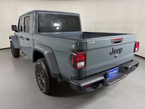 New 2026 Jeep Gladiator Sport AWD/4WD image 6