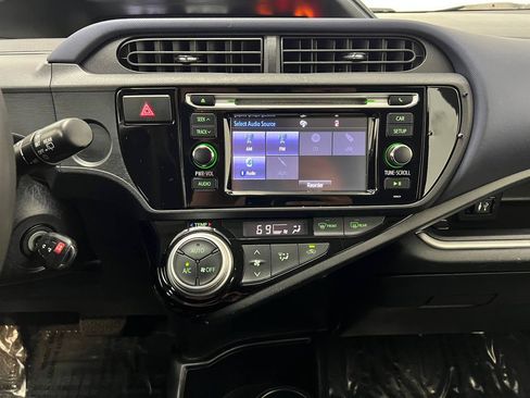 Used 2016 Toyota Prius C Two FWD image 17