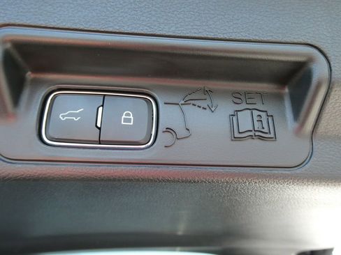 Used 2024 Ford Explorer ST w/ Equipment Group 401A AWD/4WD image 18