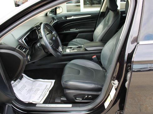 Used 2020 Ford Fusion Titanium FWD image 12