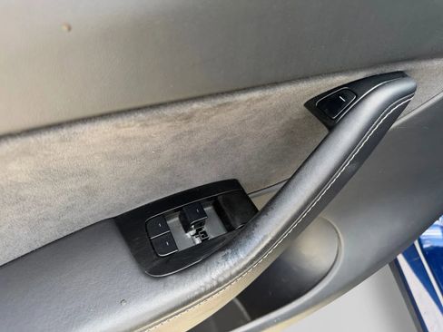 Used 2020 Tesla Model Y Long Range image 12