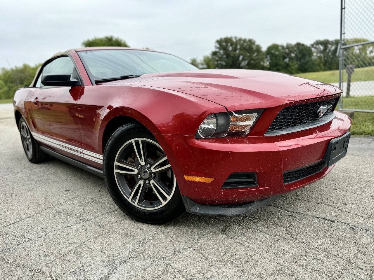 Used 2012 Ford Mustang Premium RWD image 1