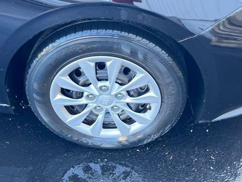 Used 2019 Kia Forte Sedan FWD image 4
