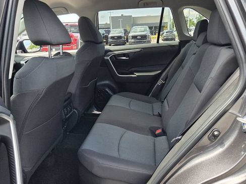 Used 2025 Toyota RAV4 XLE AWD/4WD image 13
