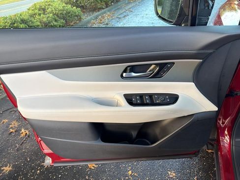 New 2026 Nissan Murano SL image 18