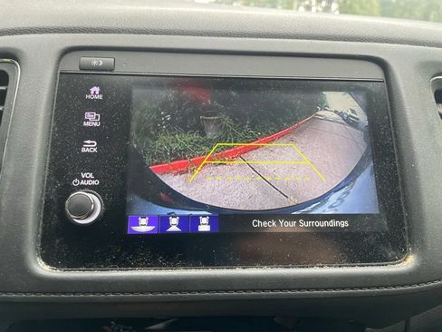 Used 2019 Honda HR-V EX image 14