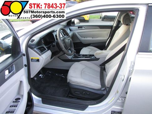 Used 2015 Hyundai Sonata SE w/ Option Group 09 image 12
