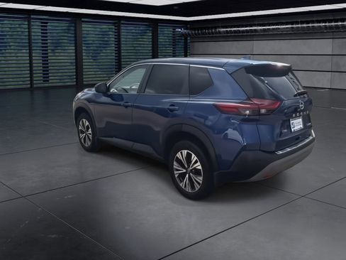 Used 2023 Nissan Rogue SV image 6