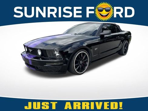 Used 2006 Ford Mustang GT Premium RWD image 1