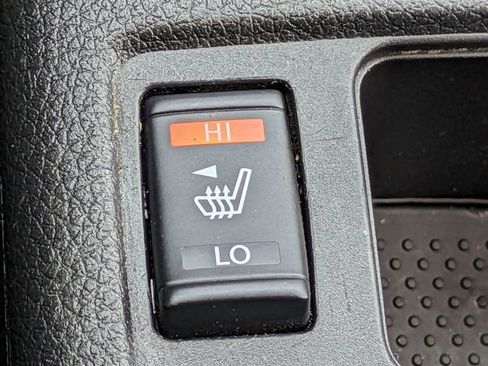 Used 2019 Nissan Rogue SV w/ Premium Package FWD image 26
