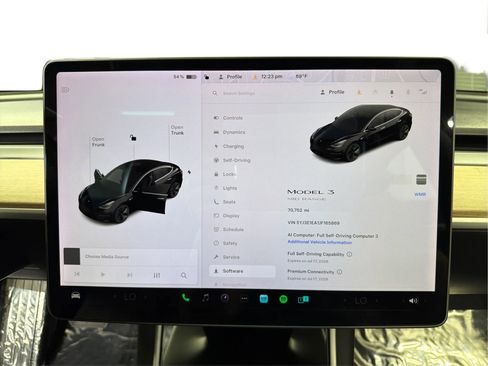 Used 2018 Tesla Model 3 Mid Range RWD image 28