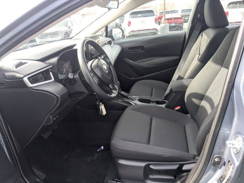 Used 2025 Toyota Corolla LE image 26