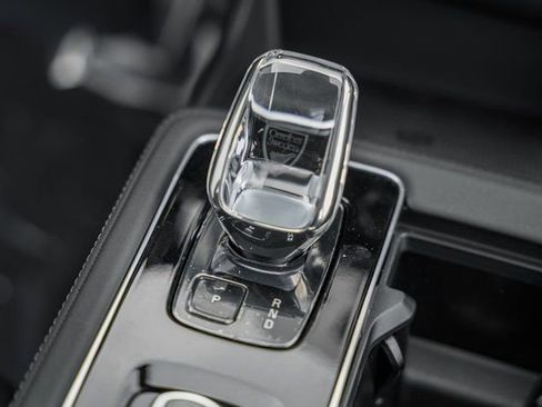 Certified 2025 Volvo XC90 T8 Core w/ Climate Package image 22