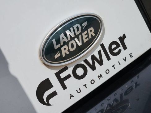 Used 2020 Land Rover Defender 110 HSE AWD/4WD image 11
