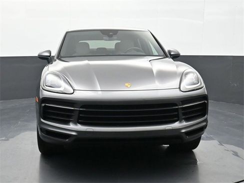 Used 2022 Porsche Cayenne S image 33