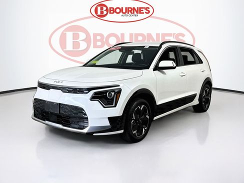 Used 2023 Kia Niro Wind w/ Wind Preserve Package FWD image 6