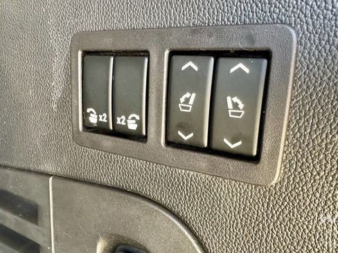 Used 2020 GMC Yukon Denali w/ Open Road Package image 30