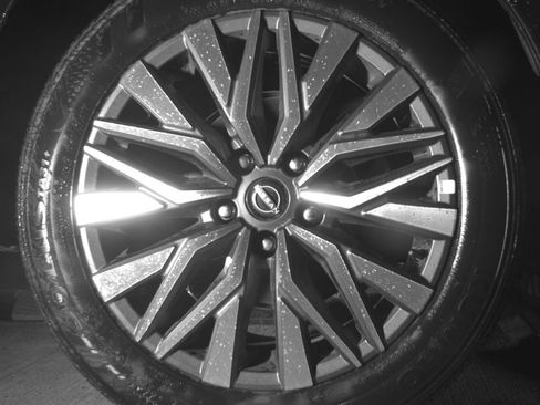 Used 2025 Nissan Altima 2.5 SV FWD image 18