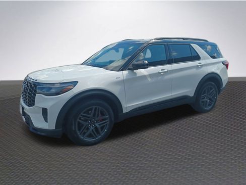 New 2025 Ford Explorer ST-Line w/ Premium Package image 2