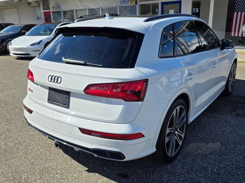 Used 2019 Audi SQ5 Premium Plus w/ Premium Plus Package AWD/4WD image 5
