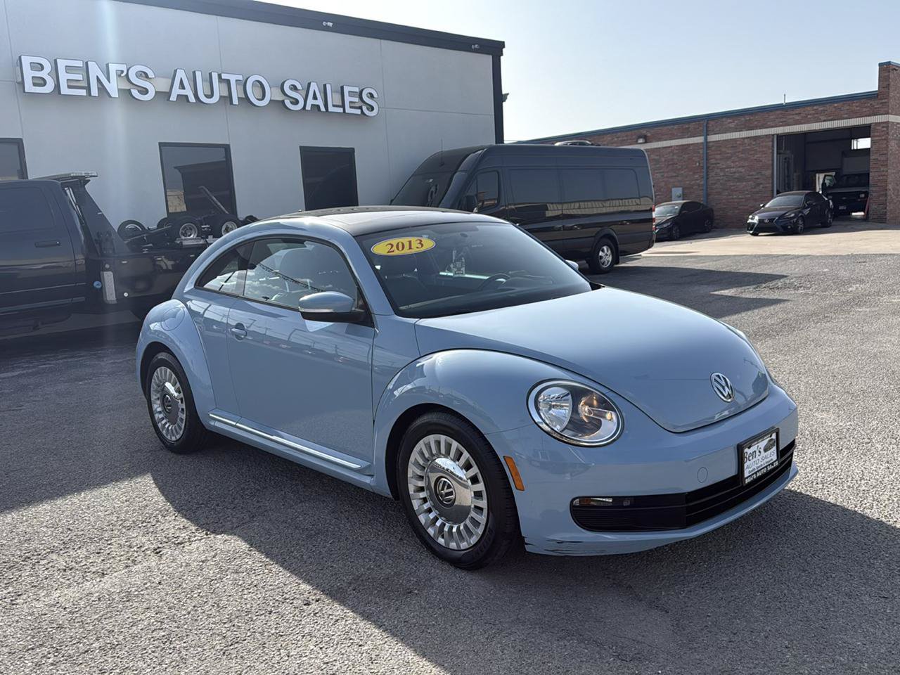 Used 2013 Volkswagen Beetle 2.5 FWD image 4