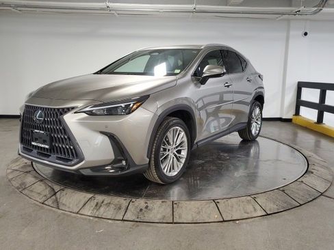 Used 2023 Lexus NX 350h AWD image 3