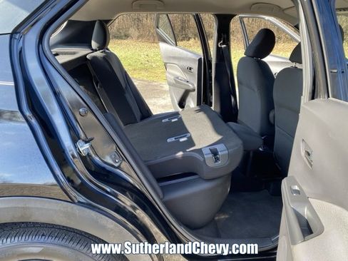 Used 2020 Nissan Kicks S image 30