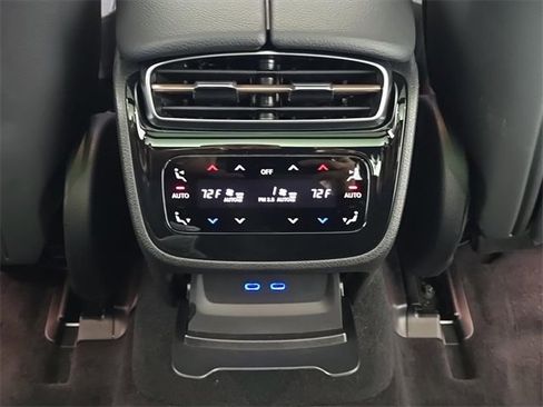Certified 2024 Mercedes-Benz EQE 500 4MATIC Sedan w/ Pinnacle Trim Package image 28