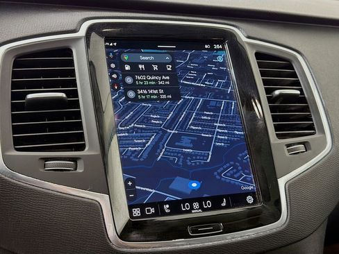 Used 2024 Volvo XC90 B5 Core w/ Protection Package Premier image 18