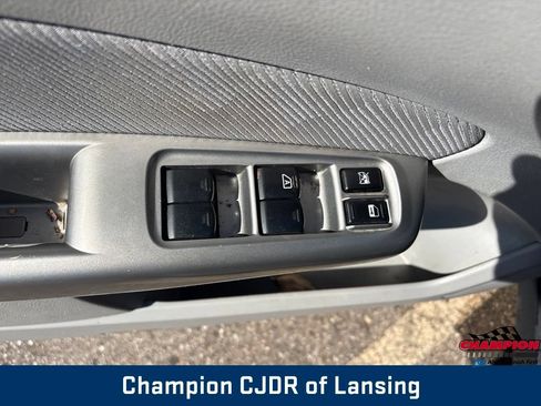 Used 2010 Subaru Forester 2.5X AWD/4WD image 9