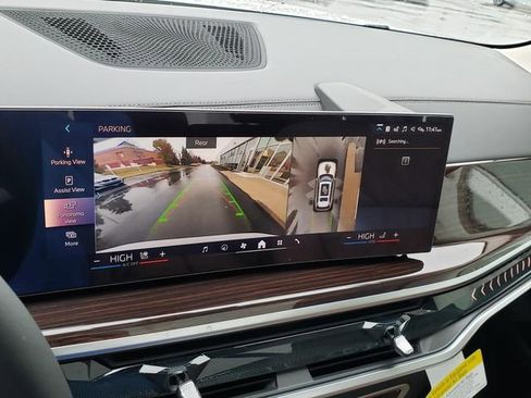 New 2026 BMW X7 xDrive40i w/ Premium Package image 25