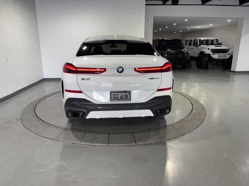 Used 2023 BMW X6 xDrive40i w/ M Sport Package AWD/4WD image 19