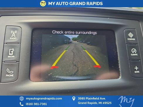 Used 2017 Chrysler Pacifica Touring FWD image 20