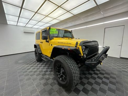 Used 2015 Jeep Wrangler Rubicon w/ Connectivity Group image 3