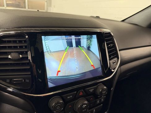 Used 2019 Jeep Grand Cherokee Altitude AWD/4WD image 24