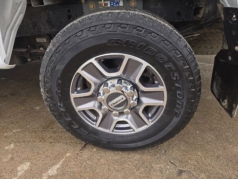 Used 2023 Ford F250 Lariat image 30