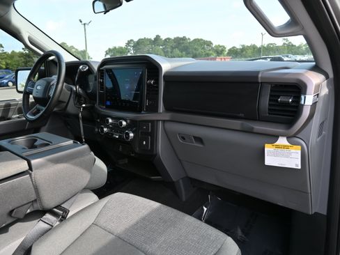 Used 2025 Ford F150 XLT w/ Equipment Group 301A Standard AWD/4WD image 14