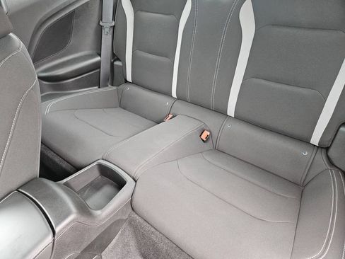 Used 2018 Chevrolet Camaro SS RWD image 33