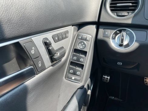 Used 2014 Mercedes-Benz C 300 4MATIC Sedan image 32